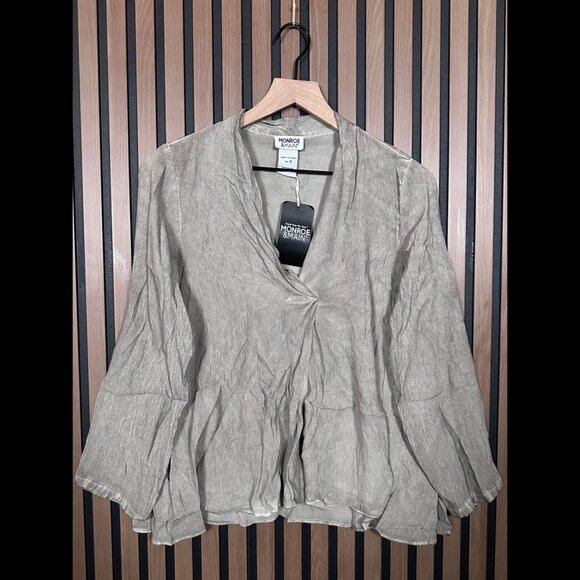 Monroe & Main Blouse Small Womens Beige Long Sleeve 100% Viscose Lightweight - Picture 1 of 6